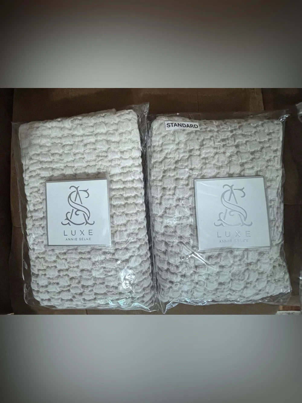 Annie Selke Lodi Luxe Matelasse Coverlet Queen & 2 Standard Shams Set - Sand .
